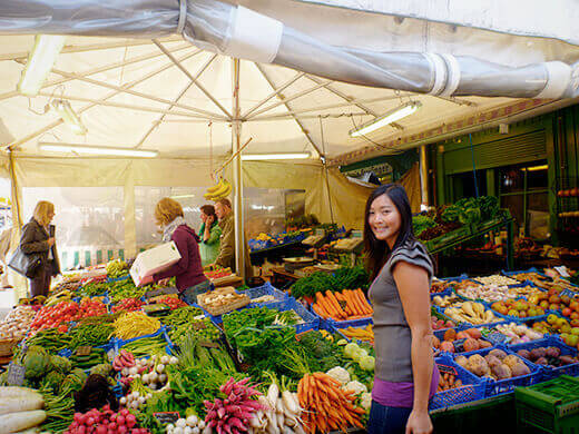 Shopping at Viktualienmarkt, the Munich farmers' market